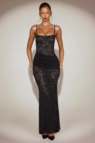 Robe longue en dentelle transparente à encolure carrée et fronces Wintra, couleur noire