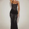 Robe longue en dentelle transparente à encolure carrée et fronces Wintra, couleur noire Robe longue en dentelle transparente à encolure carrée et fronces Wintra, couleur noire