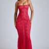 Robe longue en dentelle transparente à traîne en V, couleur rouge cerise Robe longue en dentelle transparente à traîne en V, couleur rouge cerise
