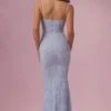 Robe longue à encolure carrée et ornements Valora, bleu poudré Robe longue à encolure carrée et ornements Valora, bleu poudré