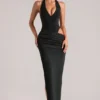Robe longue à encolure plongeante et dos nu Oona en noir Robe longue à encolure plongeante et dos nu Oona en noir