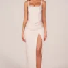 Robe longue fendue jusqu’aux cuisses avec corset Marleigh, couleur ivoire Robe longue fendue jusqu’aux cuisses avec corset Marleigh, couleur ivoire