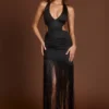 Robe longue à franges et décolleté plongeant Solferina, couleur noire Robe longue à franges et décolleté plongeant Solferina, couleur noire