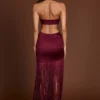 Robe longue à franges et décolleté plongeant Solferina, couleur rouge vin Robe longue à franges et décolleté plongeant Solferina, couleur rouge vin