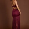 Robe longue à franges et décolleté plongeant Solferina, couleur rouge vin Robe longue à franges et décolleté plongeant Solferina, couleur rouge vin