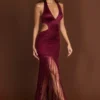 Robe longue à franges et décolleté plongeant Solferina, couleur rouge vin Robe longue à franges et décolleté plongeant Solferina, couleur rouge vin