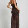 Robe longue froncée à bandeau Ersilia avec ornements Hotfix serpent Robe longue froncée à bandeau Ersilia avec ornements Hotfix serpent