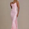Robe longue haut de gamme Ariette à dos nu et ornements, rose pâle Robe longue haut de gamme Ariette à dos nu et ornements, rose pâle