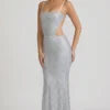 Robe longue Katalia à découpes et ornements, couleur argent Robe longue Katalia à découpes et ornements, couleur argent