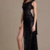 Robe longue Leontine en dentelle à paillettes haut de gamme avec détail foulard, en noir Robe longue Leontine en dentelle à paillettes haut de gamme avec détail foulard, en noir