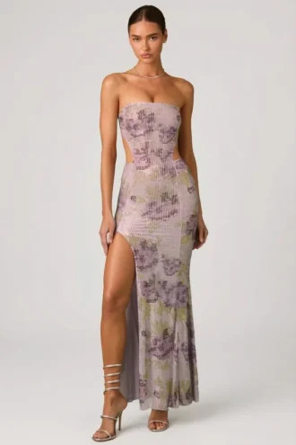 Robe longue Lucienne à découpes et ornements, coupe en queue de poisson, couleur lilas