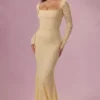 Robe longue à manches longues en dentelle Isolde, couleur jaune beurre Robe longue à manches longues en dentelle Isolde, couleur jaune beurre