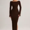 Robe longue à manches longues et col bateau en maille côtelée Isay, couleur chocolat Robe longue à manches longues et col bateau en maille côtelée Isay, couleur chocolat