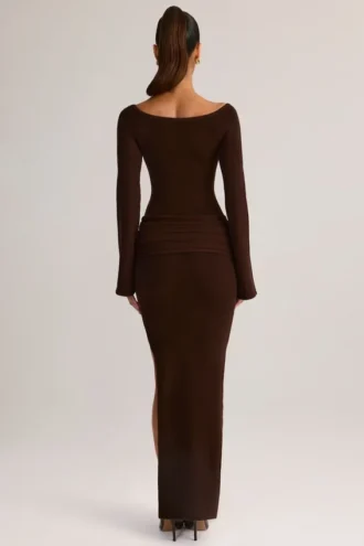Robe longue à manches longues et col bateau en maille côtelée Isay, couleur chocolat