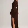 Robe longue à manches longues et col bateau en maille côtelée Isay, couleur chocolat Robe longue à manches longues et col bateau en maille côtelée Isay, couleur chocolat