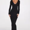 Robe longue à manches longues et décolleté plongeant en modal côtelé Noa, couleur noire Robe longue à manches longues et décolleté plongeant en modal côtelé Noa, couleur noire