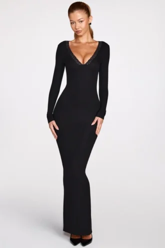 Robe longue à manches longues et décolleté plongeant en modal côtelé Noa, couleur noire