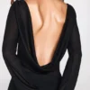 Robe longue à manches longues et dos nu en jersey transparent Frances, couleur noir Robe longue à manches longues et dos nu en jersey transparent Frances, couleur noir