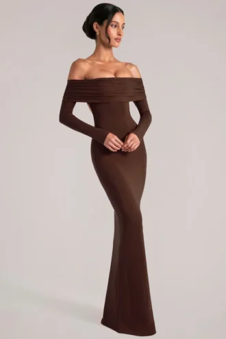 Robe longue à manches longues et épaules dénudées Depny, couleur chocolat