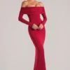 Robe longue à manches longues et épaules dénudées Depny, couleur rouge cerise Robe longue à manches longues et épaules dénudées Depny, couleur rouge cerise
