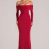 Robe longue à manches longues et épaules dénudées Depny, couleur rouge cerise Robe longue à manches longues et épaules dénudées Depny, couleur rouge cerise