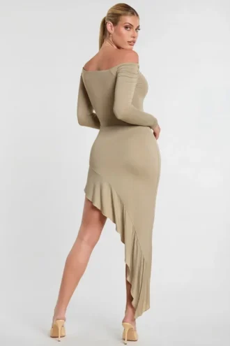 Robe longue à manches longues et épaules dénudées Roxana en mélange de modal et de cachemire, couleur taupe