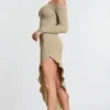 Robe longue à manches longues et épaules dénudées Roxana en mélange de modal et de cachemire, couleur taupe Robe longue à manches longues et épaules dénudées Roxana en mélange de modal et de cachemire, couleur taupe