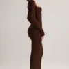 Robe longue moulante à encolure carrée en modal Lux, couleur chocolat Robe longue moulante à encolure carrée en modal Lux, couleur chocolat