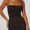 Robe longue moulante froncée Ryatt en noir Robe longue moulante froncée Ryatt en noir
