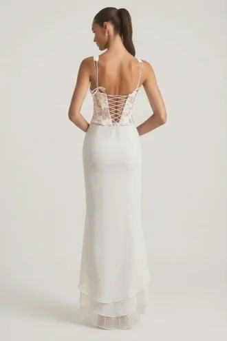 Robe longue Nathalia à corset plissé et décolleté plongeant, couleur ivoire