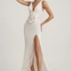 Robe longue Nathalia à corset plissé et décolleté plongeant, couleur ivoire Robe longue Nathalia à corset plissé et décolleté plongeant, couleur ivoire