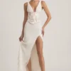Robe longue Nathalia à corset plissé et décolleté plongeant, couleur ivoire Robe longue Nathalia à corset plissé et décolleté plongeant, couleur ivoire