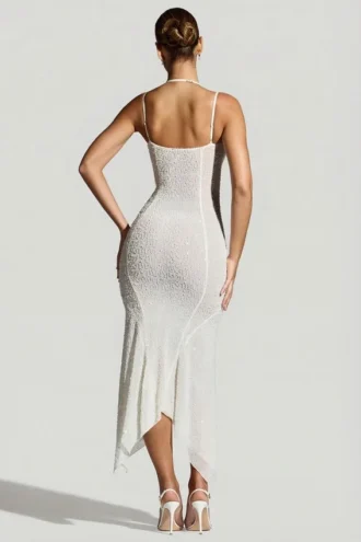 Robe longue à ourlet en pointe ornée Dole, en blanc