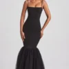 Robe longue à ourlet en tulle et queue de poisson Adelpha, en noir Robe longue à ourlet en tulle et queue de poisson Adelpha, en noir