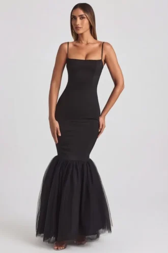 Robe longue à ourlet en tulle et queue de poisson Adelpha, en noir