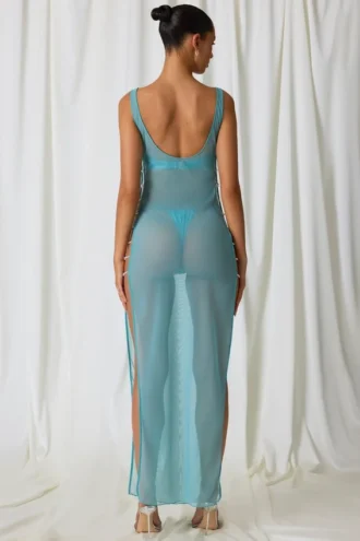 Robe longue Pacifica à découpes et détails perles, couleur turquoise
