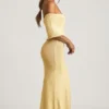 Robe longue à épaules dénudées Naia Bouclé en jaune Robe longue à épaules dénudées Naia Bouclé en jaune