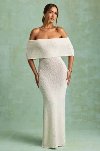 Robe longue à épaules dénudées Naia en bouclé blanc
