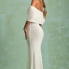 Robe longue à épaules dénudées Naia en bouclé blanc Robe longue à épaules dénudées Naia en bouclé blanc