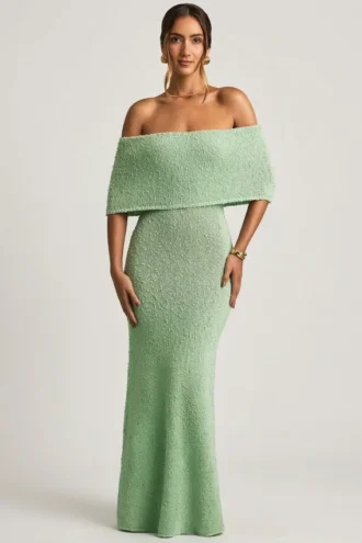 Robe longue à épaules dénudées Naia en bouclé, couleur menthe
