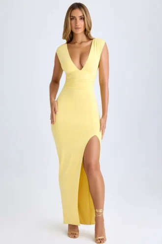Robe longue Sloane en modal à encolure plongeante et fente sur la cuisse, couleur Lemon Sherbet