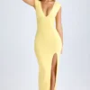 Robe longue Sloane en modal à encolure plongeante et fente sur la cuisse, couleur Lemon Sherbet Robe longue Sloane en modal à encolure plongeante et fente sur la cuisse, couleur Lemon Sherbet