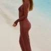 Robe longue transparente à dos nu Naura, couleur chocolat Robe longue transparente à dos nu Naura, couleur chocolat