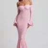 Robe longue à volants en dentelle et épaules dénudées Verena, rose pâle Robe longue à volants en dentelle et épaules dénudées Verena, rose pâle
