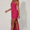 Robe longue à volants et bretelles croisées en calicot, couleur fuchsia Robe longue à volants et bretelles croisées en calicot, couleur fuchsia