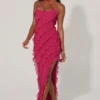 Robe longue à volants et bretelles croisées en calicot, couleur fuchsia Robe longue à volants et bretelles croisées en calicot, couleur fuchsia