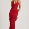 Robe longue à volants et col licou ornée Anley en rouge Robe longue à volants et col licou ornée Anley en rouge