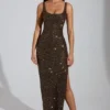 Robe longue Yarina à encolure dégagée et fente sur la cuisse, marron Robe longue Yarina à encolure dégagée et fente sur la cuisse, marron