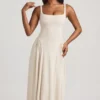 Robe mi-longue A-line en modal Aireen, couleur ivoire Robe mi-longue A-line en modal Aireen, couleur ivoire