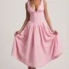 Robe mi-longue A-line à nœud en broderie anglaise Saidey, rose pâle Robe mi-longue A-line à nœud en broderie anglaise Saidey, rose pâle